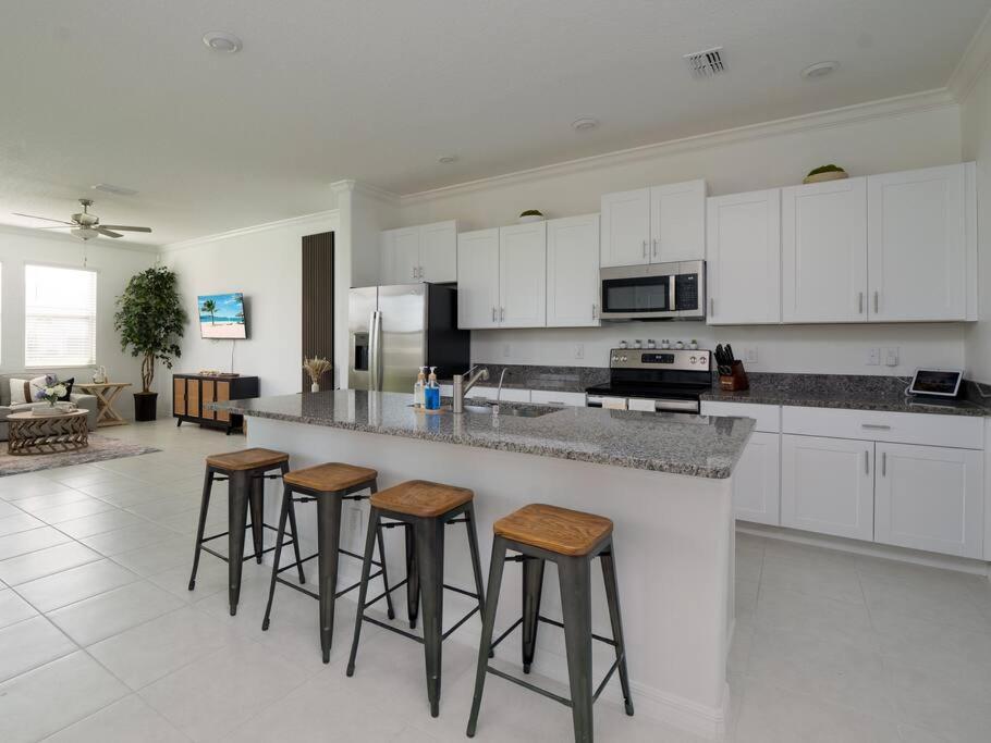 Modern Oasis! 3Br Townhouse In A Lagoon Community Wesley Chapel Luaran gambar